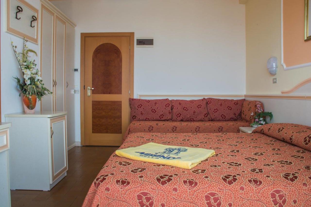 Hotel Miranda بيلاريا-إيجيا مارينا المظهر الخارجي الصورة
