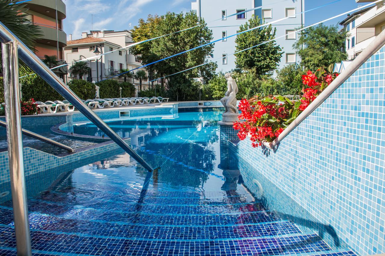 Hotel Miranda بيلاريا-إيجيا مارينا المظهر الخارجي الصورة