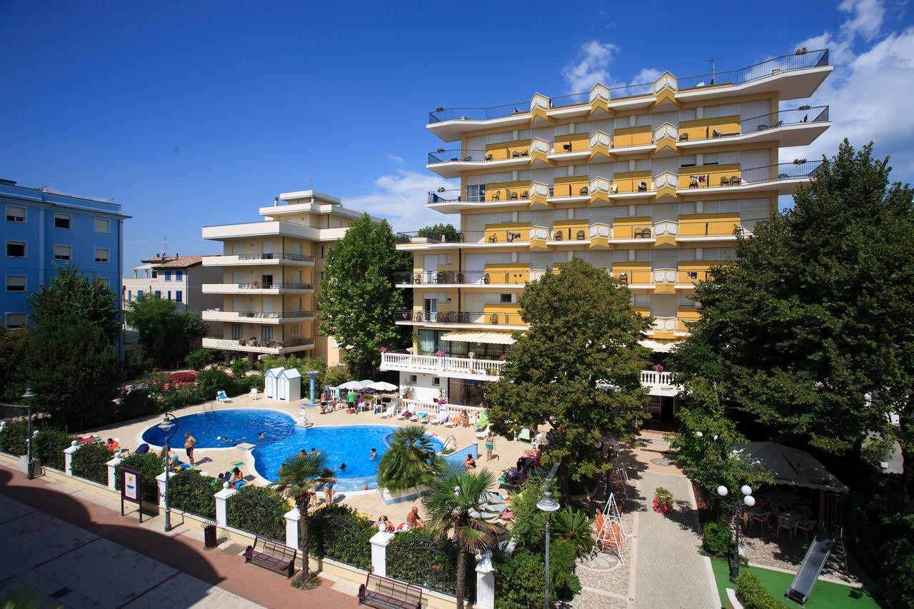 Hotel Miranda بيلاريا-إيجيا مارينا المظهر الخارجي الصورة