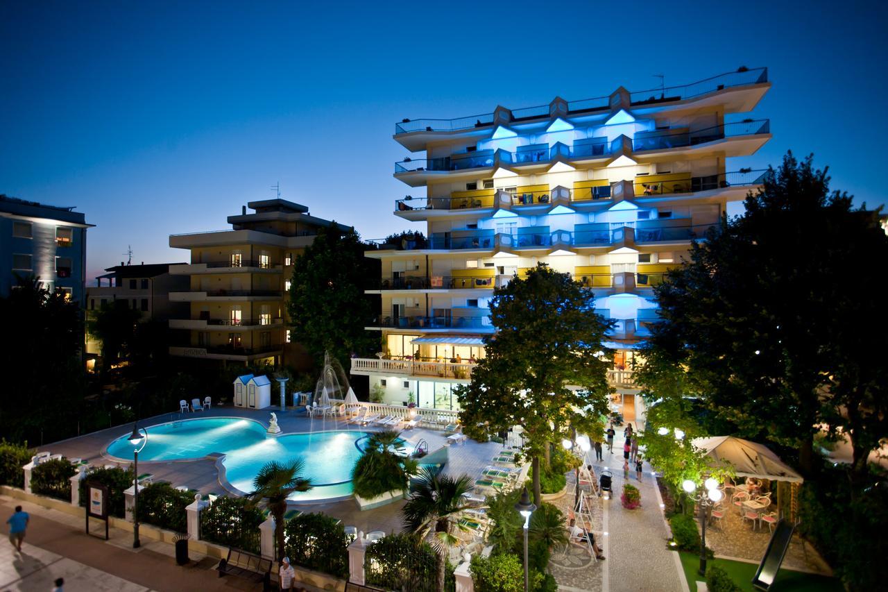 Hotel Miranda بيلاريا-إيجيا مارينا المظهر الخارجي الصورة