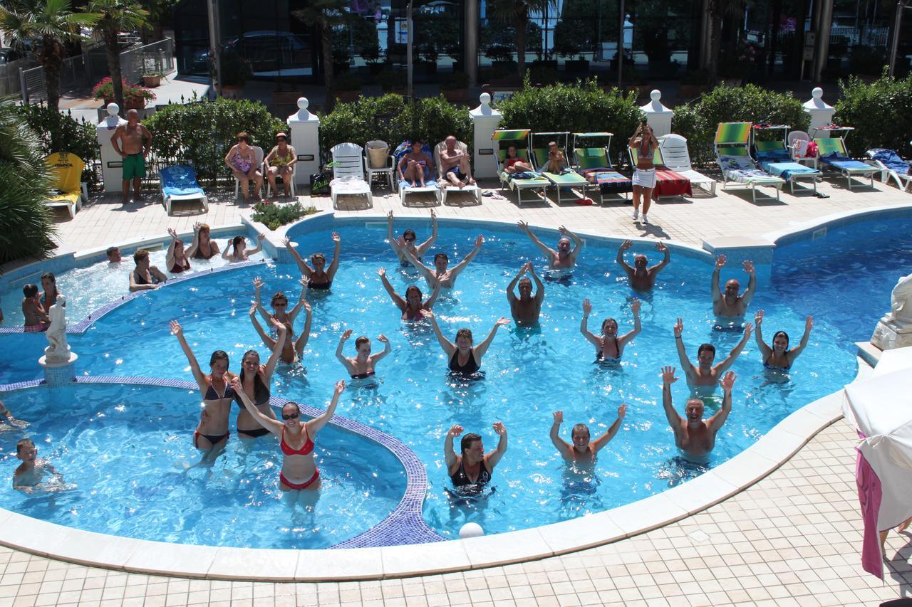 Hotel Miranda بيلاريا-إيجيا مارينا المظهر الخارجي الصورة